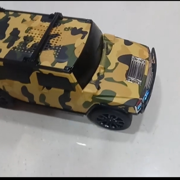 Camouflage Bluetooth Car Speaker - Picture 4 of 10